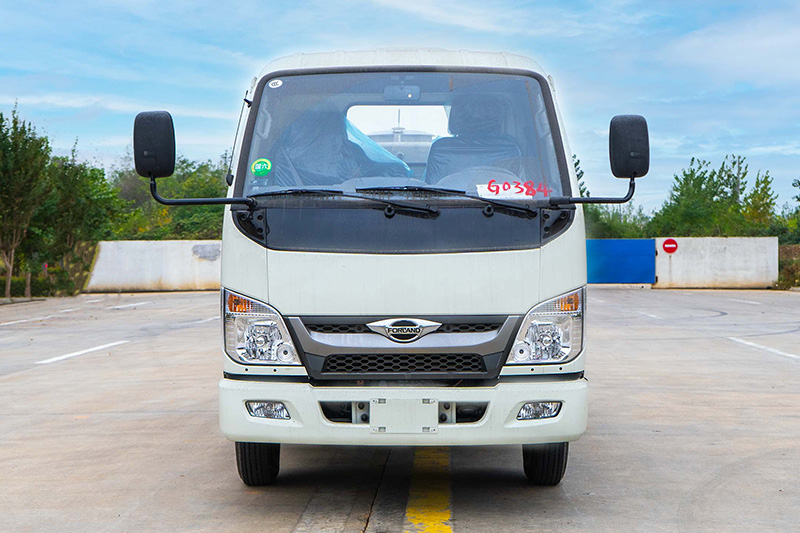 New Foton Light Truck Model 2 Water Sprinkler Truck, 2.5 cubic meters