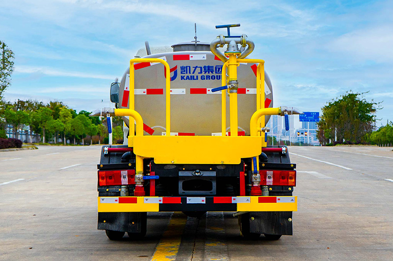 New Foton Light Truck Model 2 Water Sprinkler Truck, 2.5 cubic meters