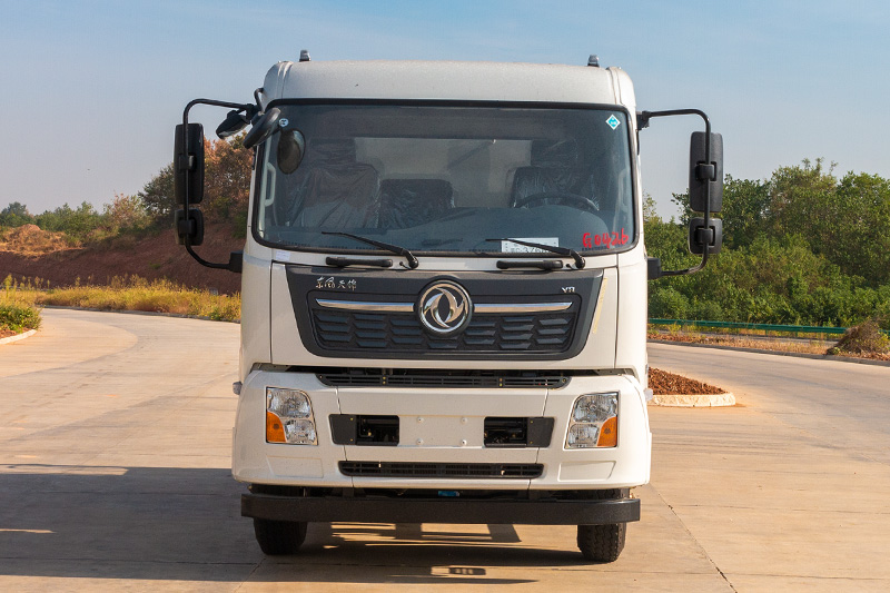 New Tianjin Water Sprinkler Truck, 12 cubic meters