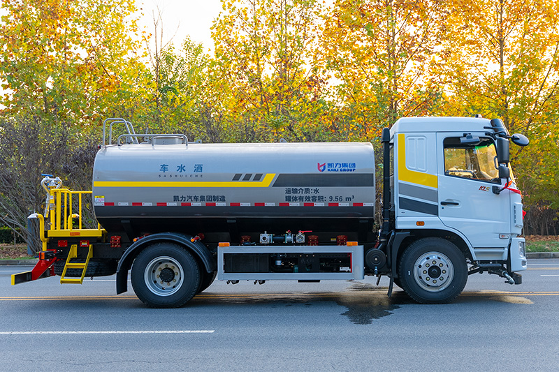 New Huasheng KL5 Water Sprinkler Truck, 12 cubic meters