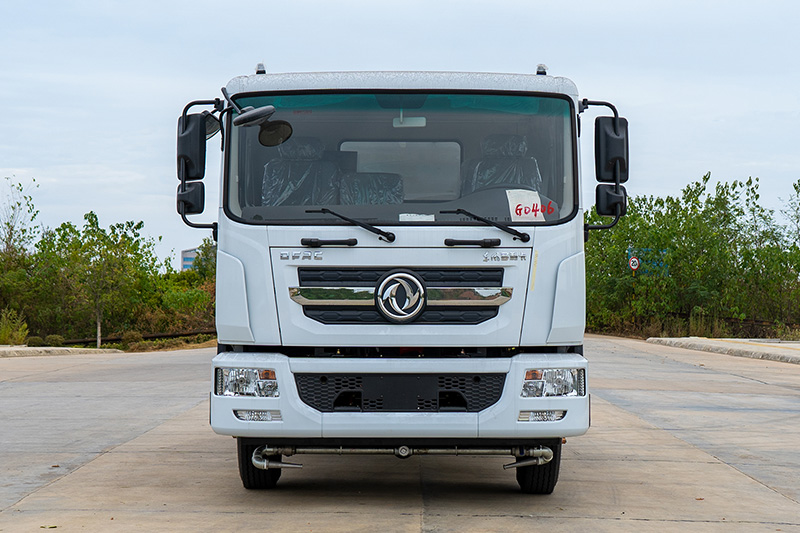 New Dongfeng D9 Water Sprinkler Truck, 12 cubic meters