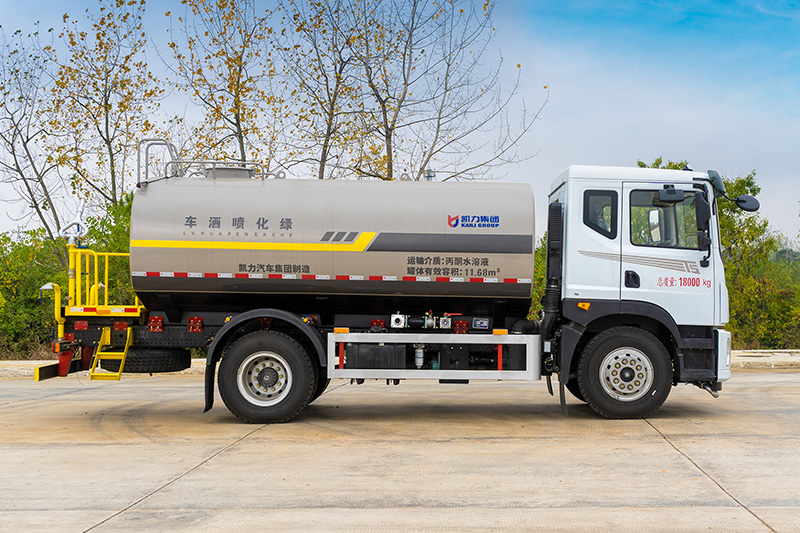 New Huasheng T5 Single-Axle Water Sprinkler Truck, 14.6 cubic meters