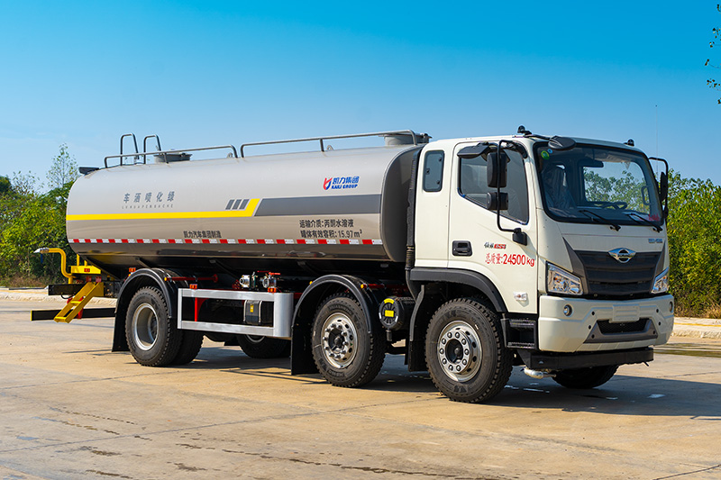 New Foton 3-Axle Water Sprinkler Truck, 20 cubic meters