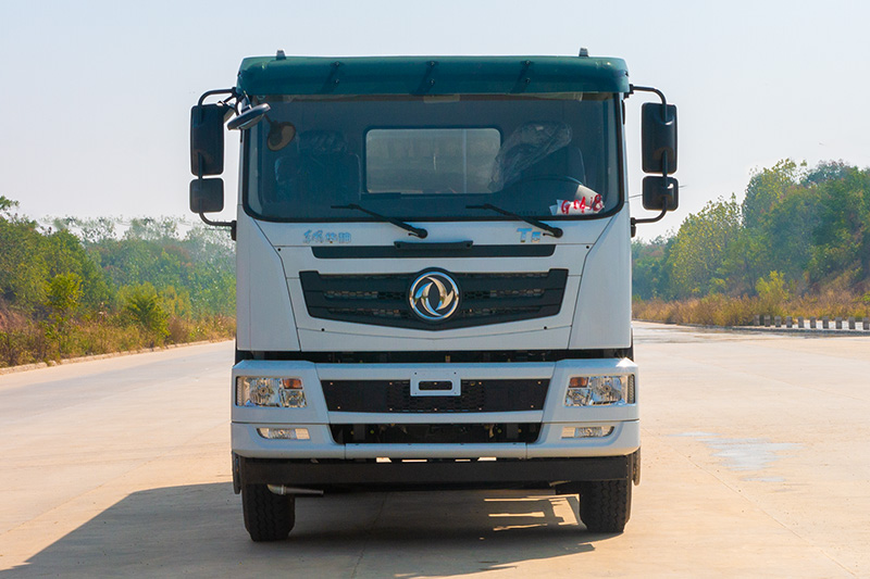 New Huasheng T5 Dual-Axle Water Sprinkler Truck, 22 cubic meters