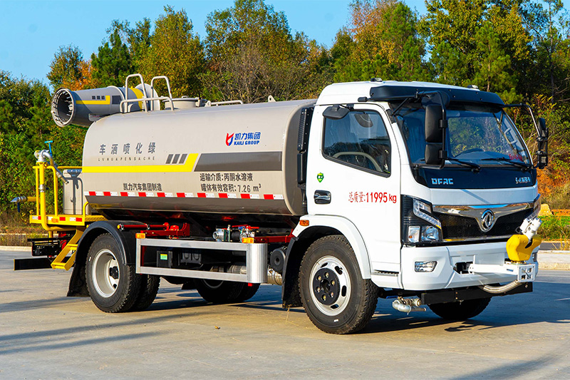 Dongfeng Dafurika Fog Cannon Truck, 8.8 cubic meters