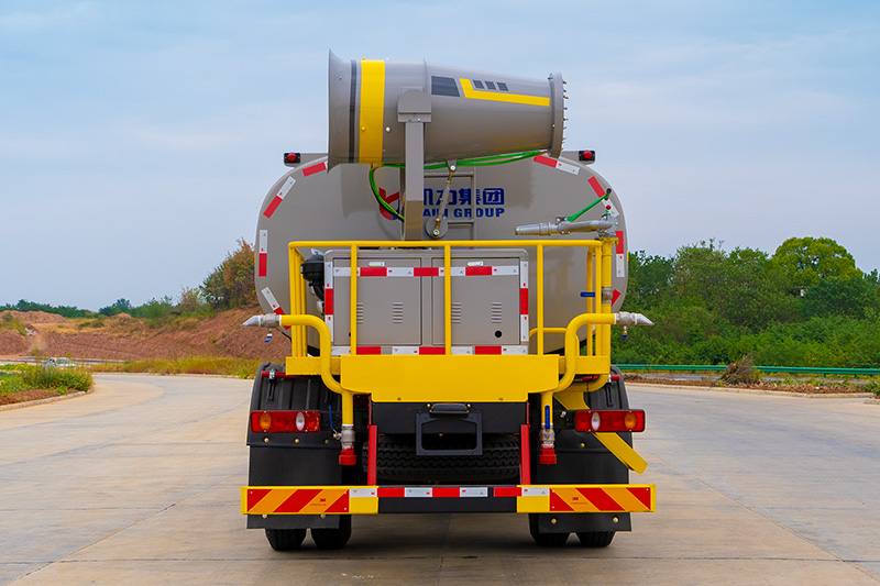 Dongfeng Tianjin 3950 Wheelbase Fog Cannon Truck, 12.2 cubic meters