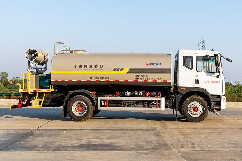 Dongfeng D9 3,950 mm Wheelbase Fog Cannon Truck, 13 cubic meters