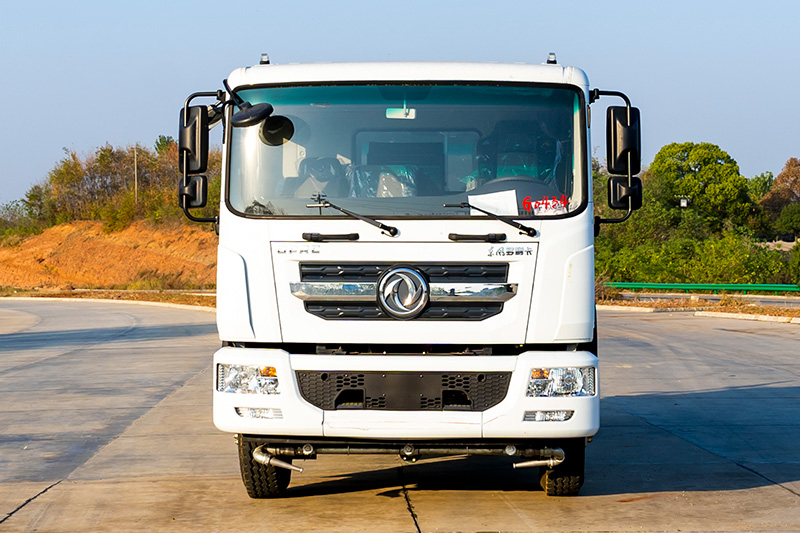 Dongfeng D9 3,950 mm Wheelbase Fog Cannon Truck, 13 cubic meters