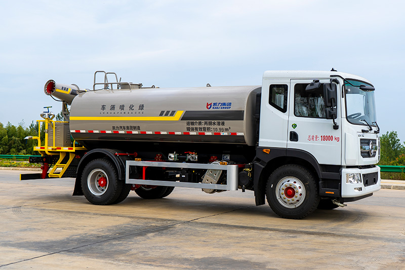 Dongfeng D9 4500 Wheelbase Fog Cannon Truck, 15.9 cubic meters