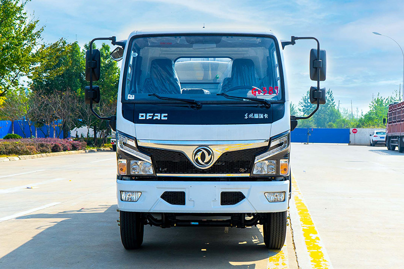 Dongfeng Xiao Fureika Fog Cannon Truck, 5.2 cubic meters