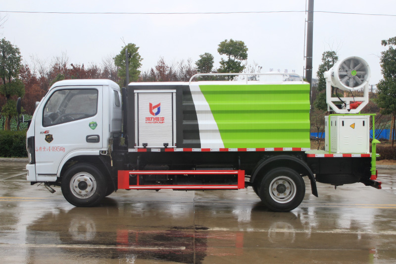 Dongfeng D6 Dust Suppression Truck (Square Tank) 4.5 cubic meters (Mist Cannon 30–40 meters)