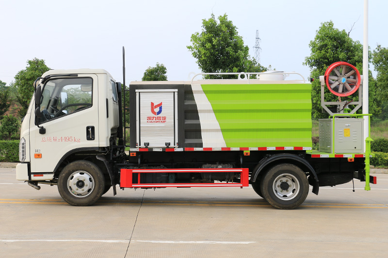 Foton H2 Dust Suppression Truck (Square Tank) 5.2 cubic meters (30-meter mist cannon)