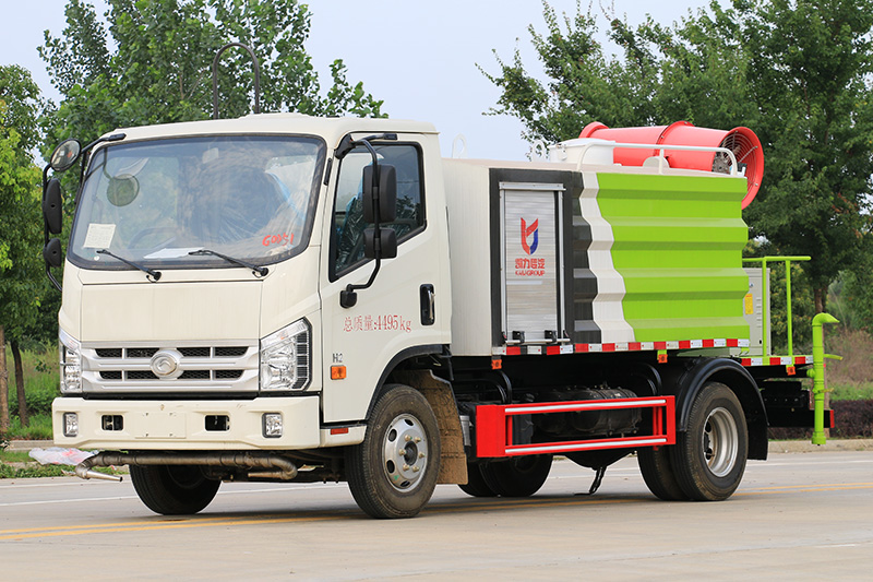 Foton H2 Dust Suppression Truck (Square Tank) 5.2 cubic meters (30-meter mist cannon)