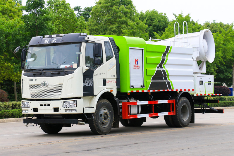 Jiefang J6L Dust Suppression Truck (Square Tank) 11.5 cubic meters (Mist Cannon 30–100 meters)