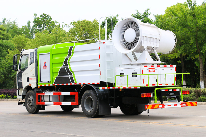 Jiefang J6L Dust Suppression Truck (Square Tank) 11.5 cubic meters (Mist Cannon 30–100 meters)