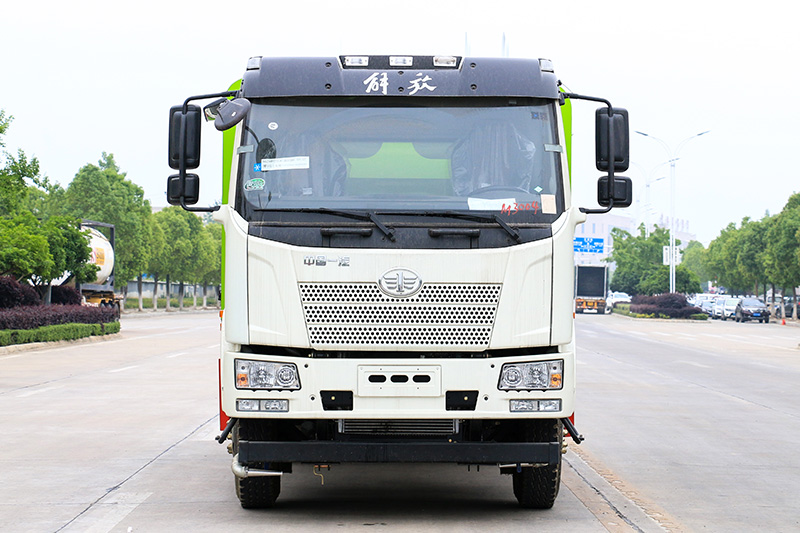 Jiefang J6L Dust Suppression Truck (Square Tank) 11.5 cubic meters (Mist Cannon 30–100 meters)