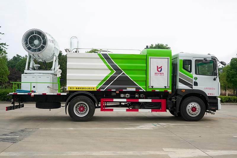 Dongfeng D9 Dust Suppression Truck (Square Tank) 11.5 cubic meters (Mist Cannon 30–100 meters)