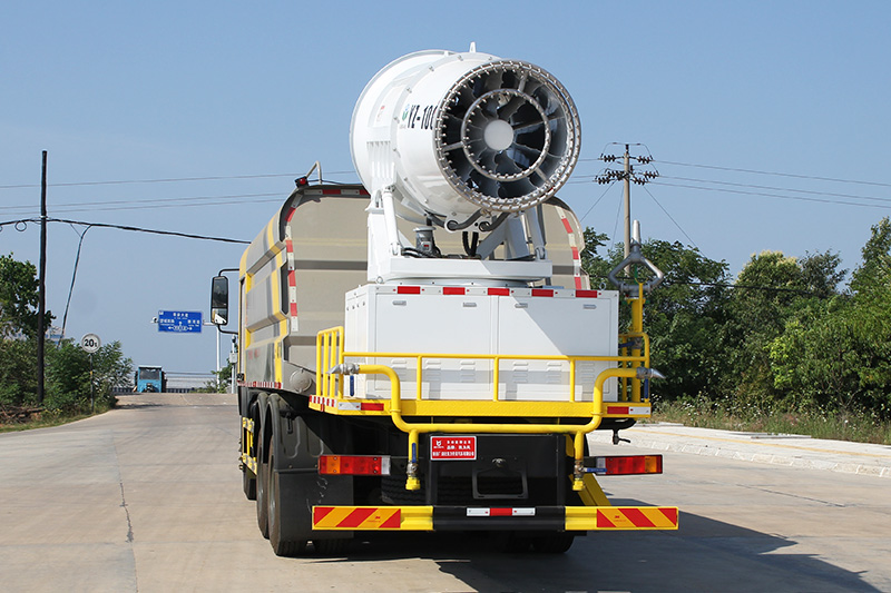 Dongfeng Tianjin Rear Twin-Axle Dust Suppression Truck (Wedge-Shaped Square Tank) (Mist Cannon Range: 80–120 m) 17 cubic meters