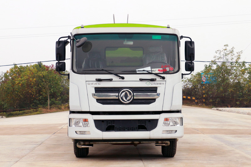 Dongfeng D9 Natural Gas Dust Suppression Truck (Round Tank) 9.45 cubic meters (Mist Cannon 30–100 meters)