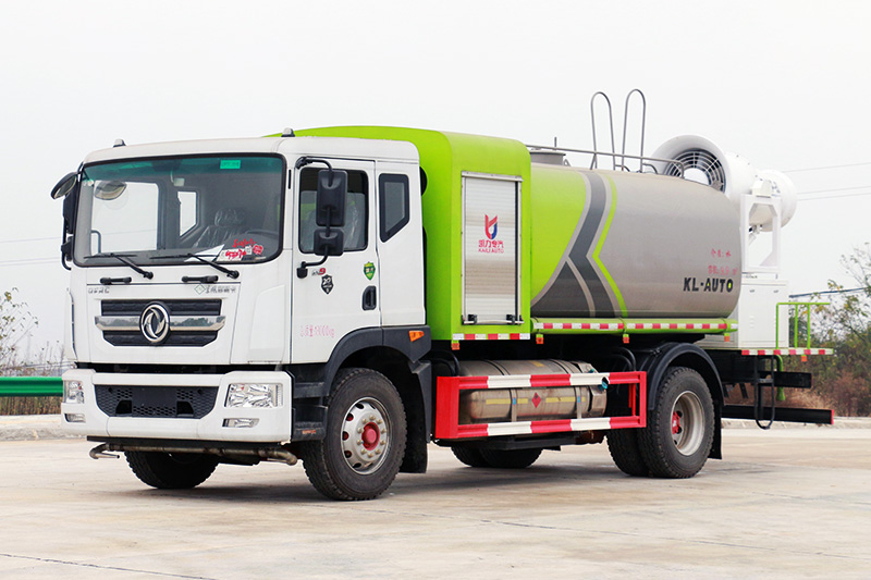 Dongfeng D9 Natural Gas Dust Suppression Truck (Round Tank) 9.45 cubic meters (Mist Cannon 30–100 meters)