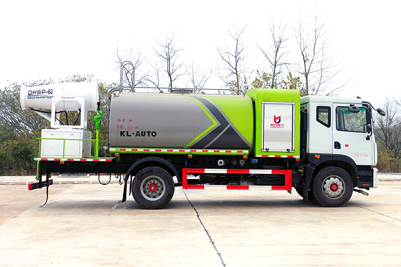 Dongfeng D9 Natural Gas Dust Suppression Truck (Round Tank) 9.45 cubic meters (Mist Cannon 30–100 meters)