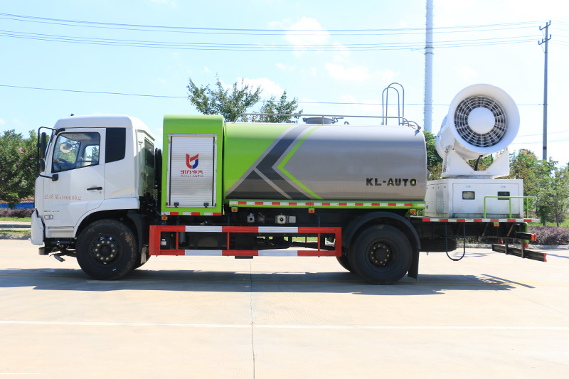 Dongfeng Tianjin Dust Suppression Truck (Round Tank) 11.5 (Mist Cannon 30–100 meters)
