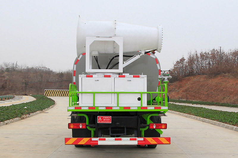 Dongfeng Liuzhou Motor Dust Suppression Truck (Round Tank) 11.5 cubic meters (Mist Cannon 30–100 meters)