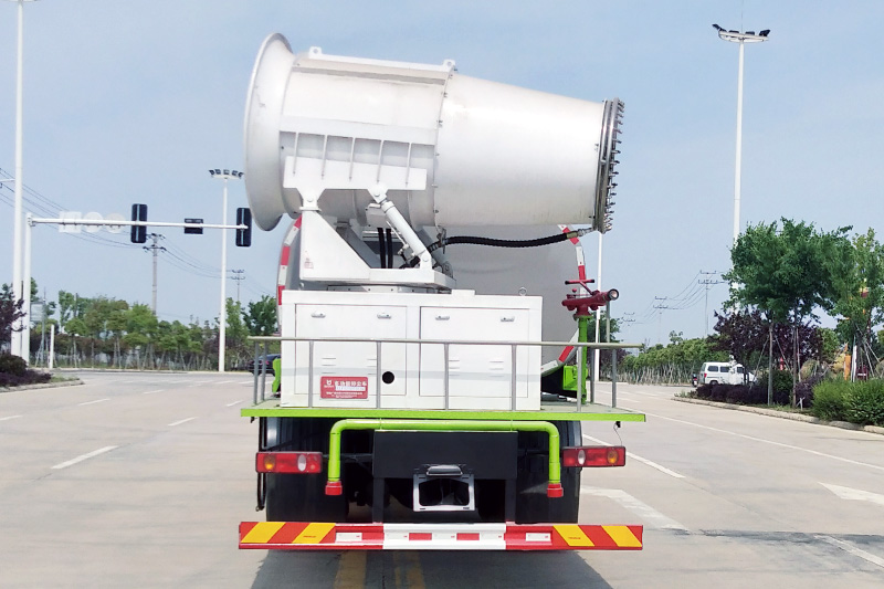 Dongfeng Special Chassis Rear Dual-Axle Dust Suppression Truck (Round Tank) 17 cubic meters (Mist Cannon 60–100 meters)