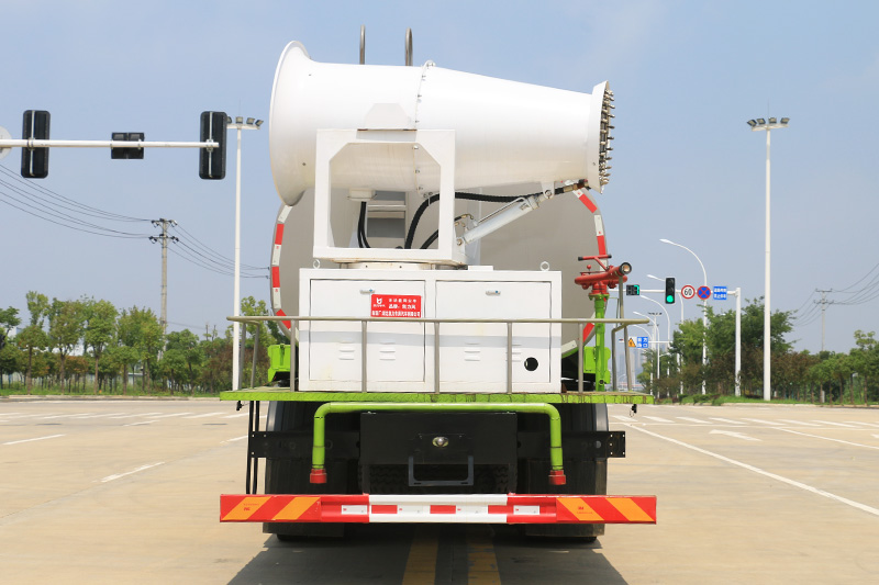 Dongfeng Huasheng T5 Rear Twin-Axle Dust Suppression Truck (Round Tank) 17 cubic meters (Mist Cannon 60–100 meters)