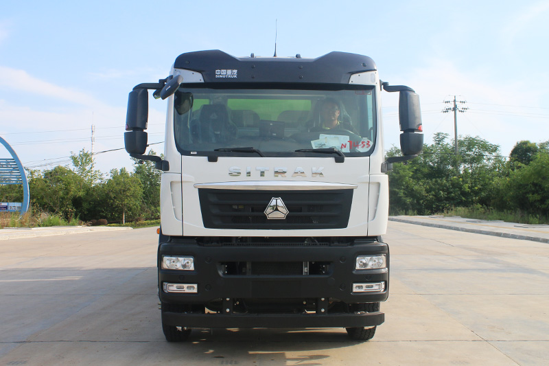Sinotruk Shandong Ka Rear Twin-Axle Dust Suppression Truck (Round Tank) 18 cubic meters (Mist Cannon 60–100 meters)