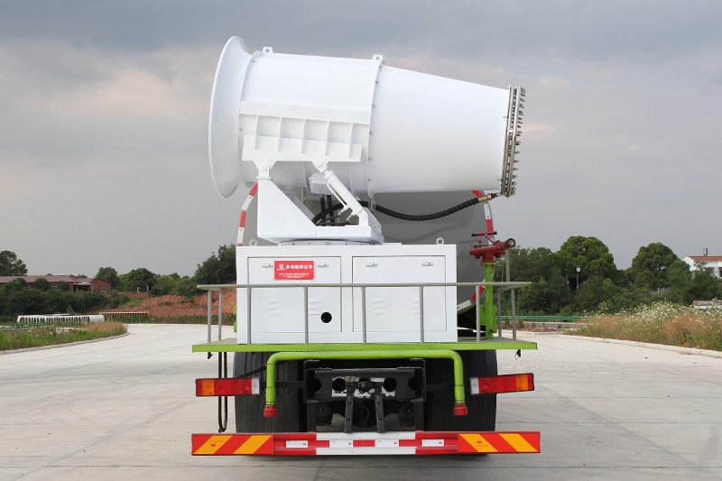 Dongfeng Tianlong Rear Twin-Axle Dust Suppression Truck (Round Tank) 18.5 cubic meters (Mist Cannon 60–100 meters)