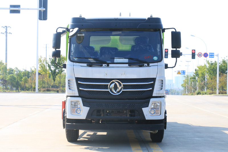 Dongfeng D3L Dedicated Chassis Dual-Rear-Axle Dust Suppression Truck (Round Tank) 17 cubic meters (Mist Cannon 60–100 meters)