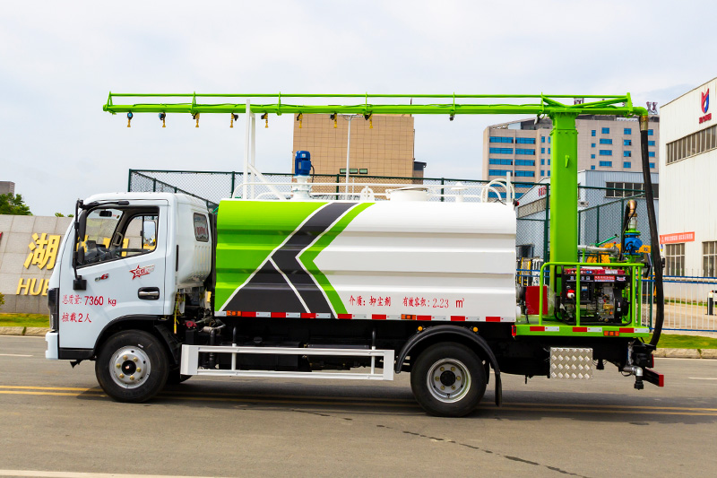 Dongfeng D6 Railway Dust Suppression Truck, 6 cubic meters