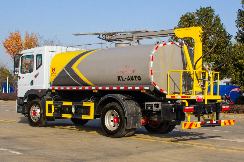 Dongfeng D9 Railway Dust Suppression Truck, 12.5 cubic meters