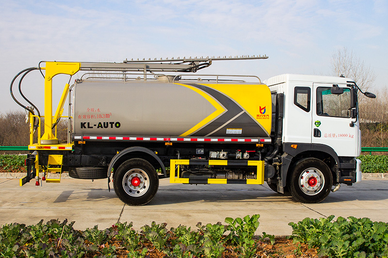 Dongfeng D9 Railway Dust Suppression Truck, 12.5 cubic meters