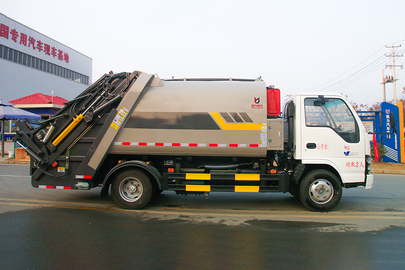 Isuzu 2023 Model Year Compactor Truck, 7 cubic meters