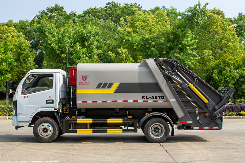 Dongfeng F3 2023 Model Year Compactor Truck, 7 cubic meters