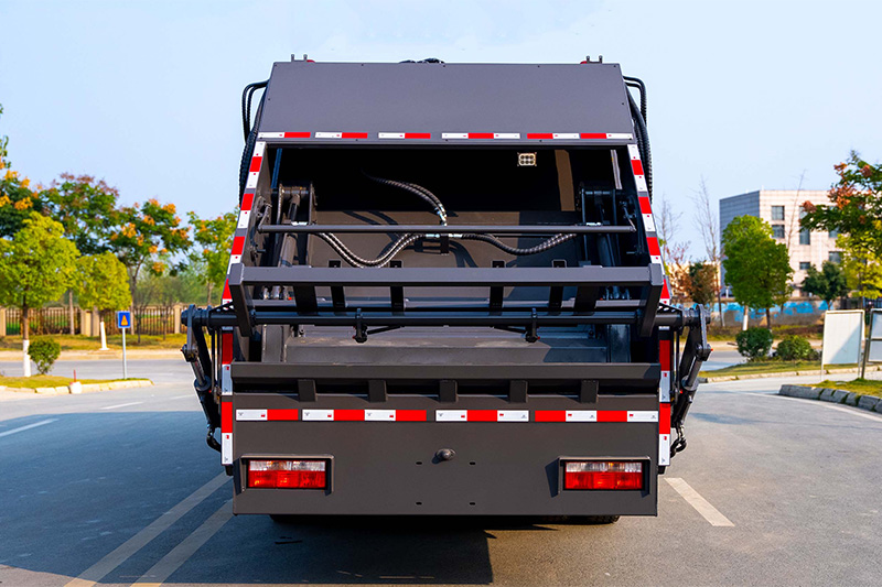 2023 Dongfeng D9 Compactor Truck, 3,950 mm wheelbase, 12 cubic meters