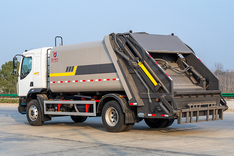 Dongfeng Liuzhou Motor 2023 Model Compactor Truck, 4,500 mm Wheelbase, 14 cubic meters