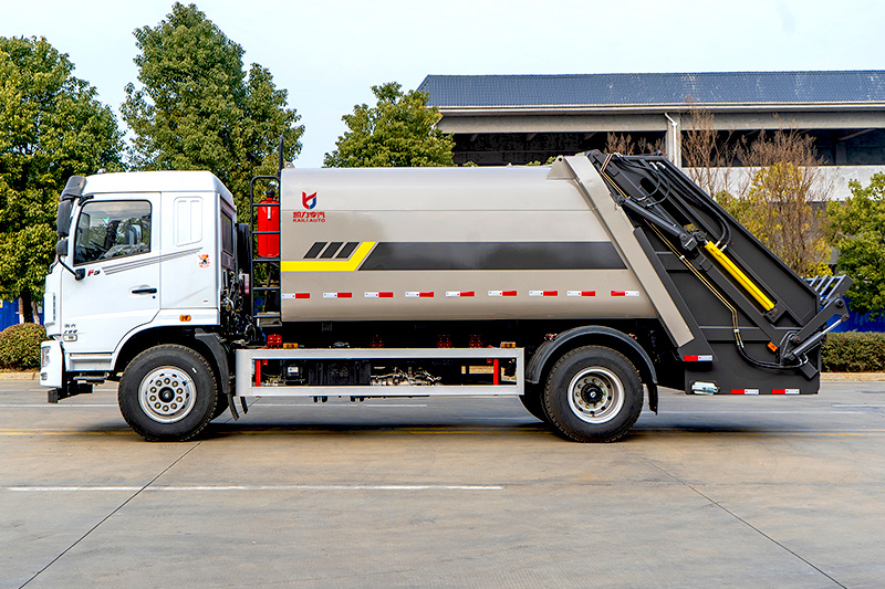 Dongfeng F5, 2023 Model Year Compactor Truck, 4,500 mm Wheelbase, 14 cubic meters