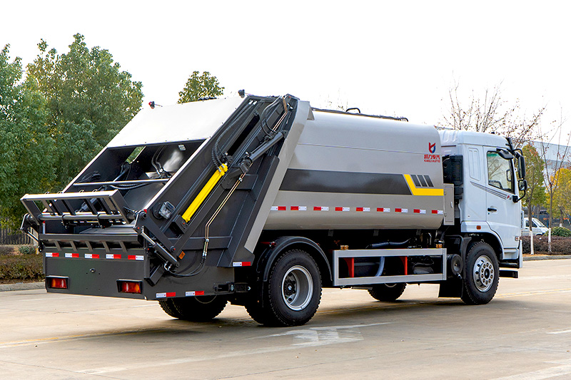 Dongfeng F5, 2023 Model Year Compactor Truck, 4,500 mm Wheelbase, 14 cubic meters