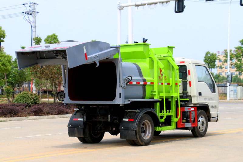 Foton Star 3 Light-Duty Truck: 3-Cubic-Meter Food Waste Collection Truck with Square Tank