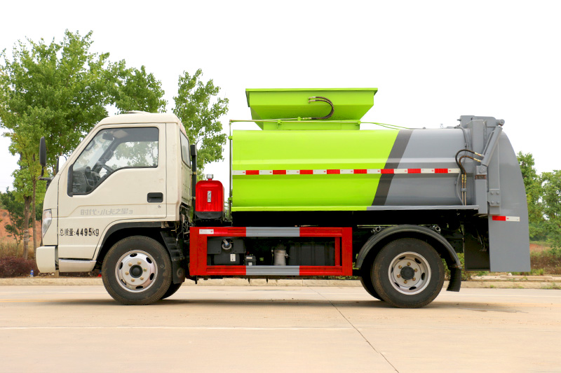 Foton Star 3 Light-Duty Truck: 3-Cubic-Meter Food Waste Collection Truck with Square Tank