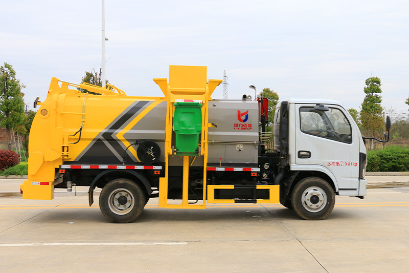 Dongfeng Xiaodolika Food Waste Collection Truck, 6-cubic-meter Tank