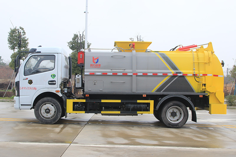 Dongfeng Daluika Food Waste Collection Truck, 8-cubic-meter Tank