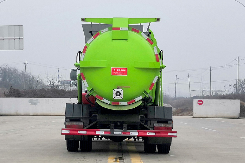 Dongfeng Dafurika Food Waste Collection Truck, 8 cubic meters – Round Tank