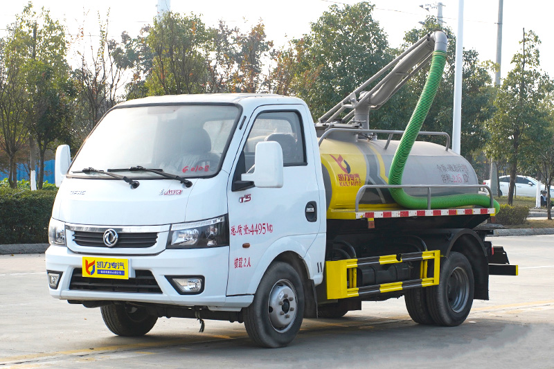 Dongfeng TuYi Sewage Suction Truck, 2.4 cubic meters