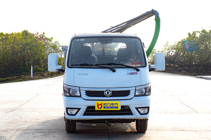 Dongfeng TuYi Sewage Suction Truck, 2.4 cubic meters
