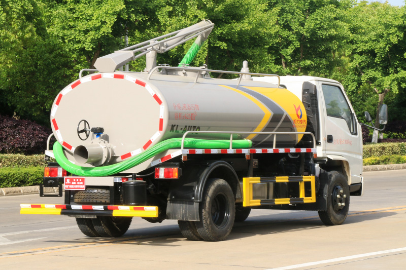 Jiangling Shunda 5-cubic-meter Sewage Suction Truck