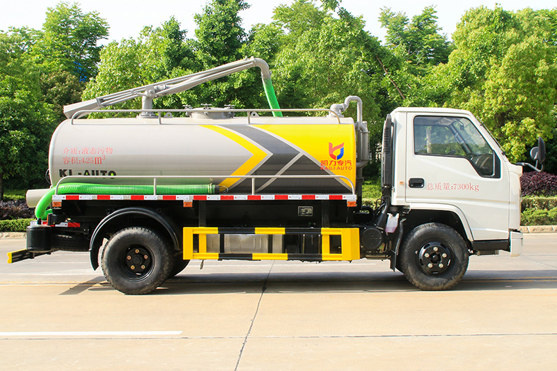 Jiangling Shunda 5-cubic-meter Sewage Suction Truck